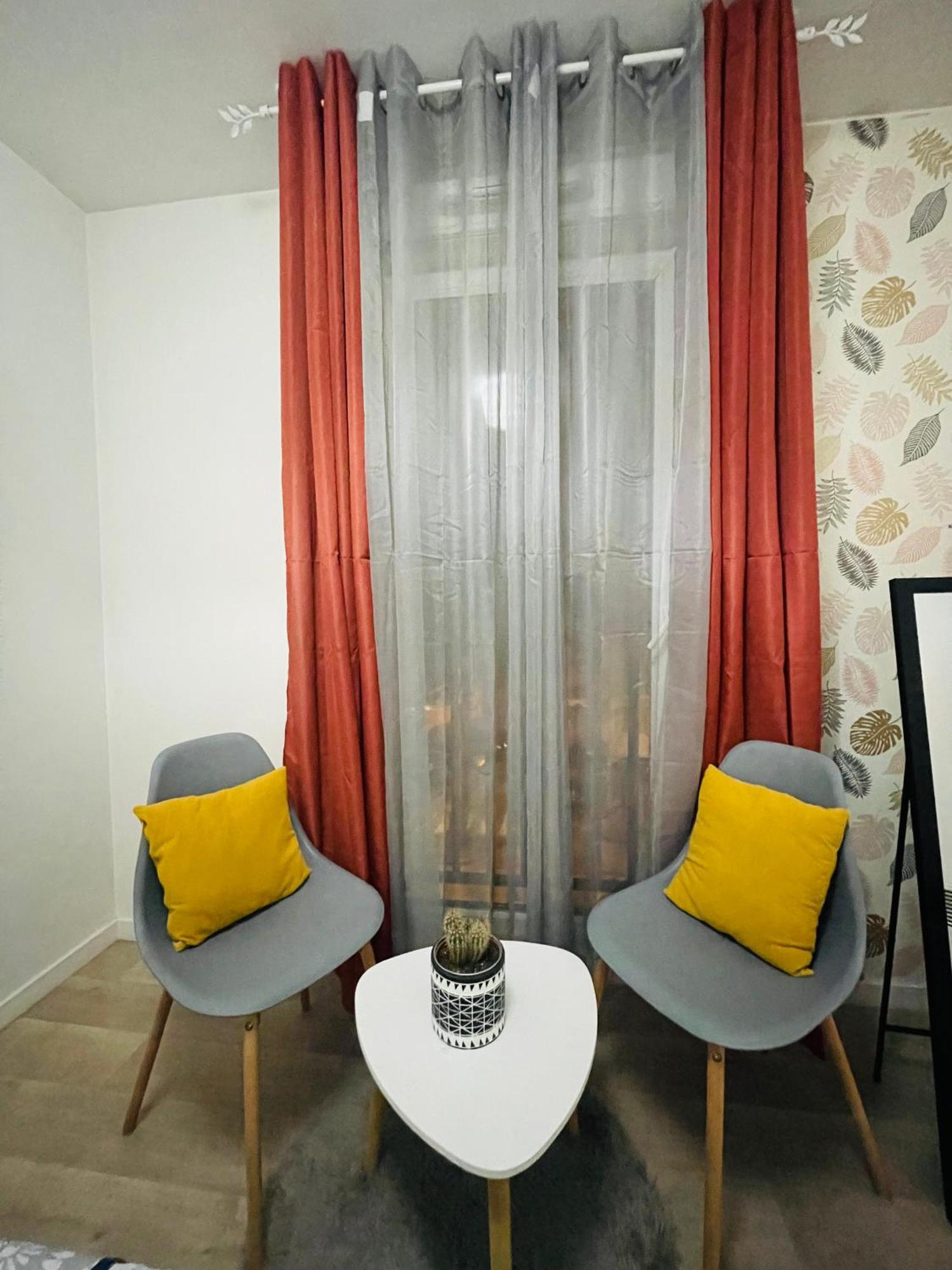 La Chambre Apartamento Saint-Denis-en-Margeride Exterior foto